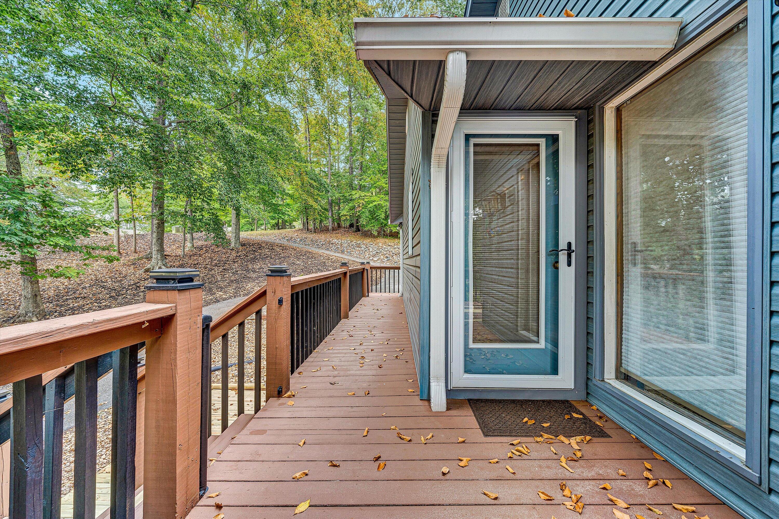 111 Woodlake DR