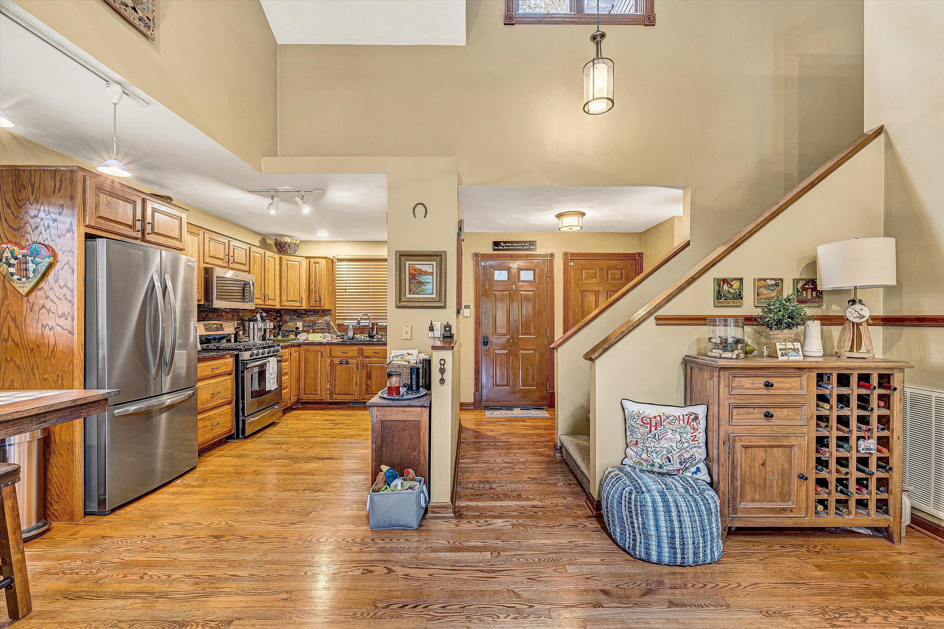 111 Woodlake DR