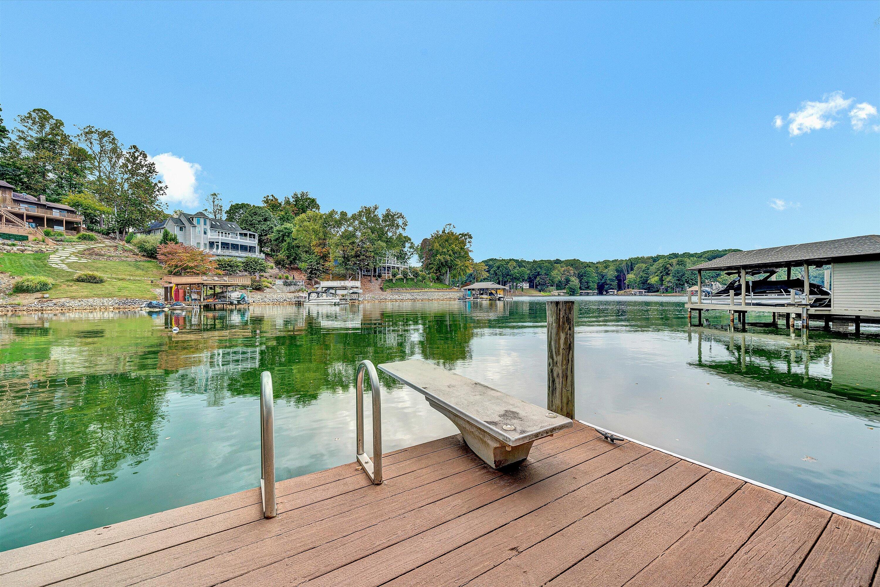 111 Woodlake DR