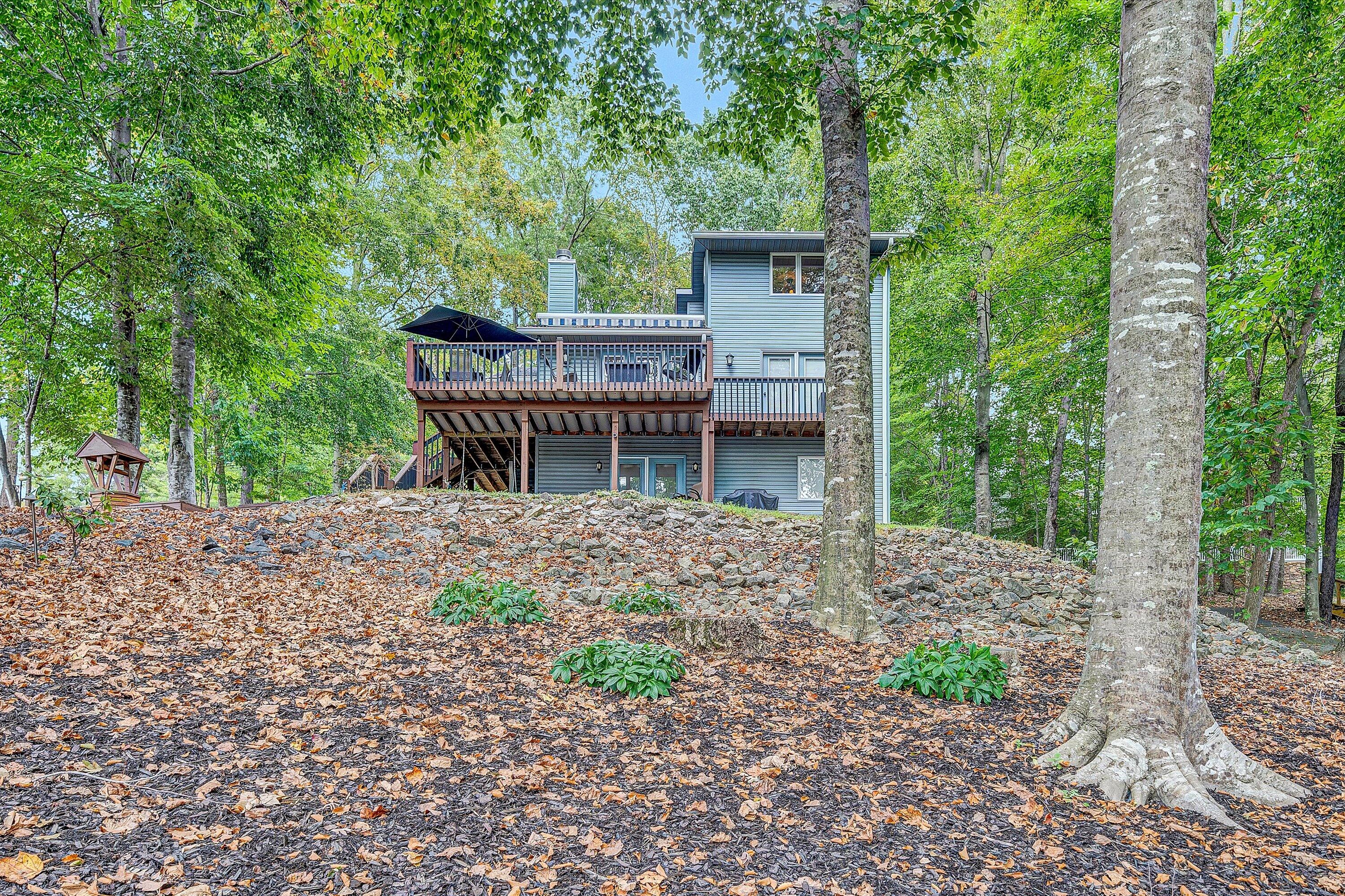 111 Woodlake DR