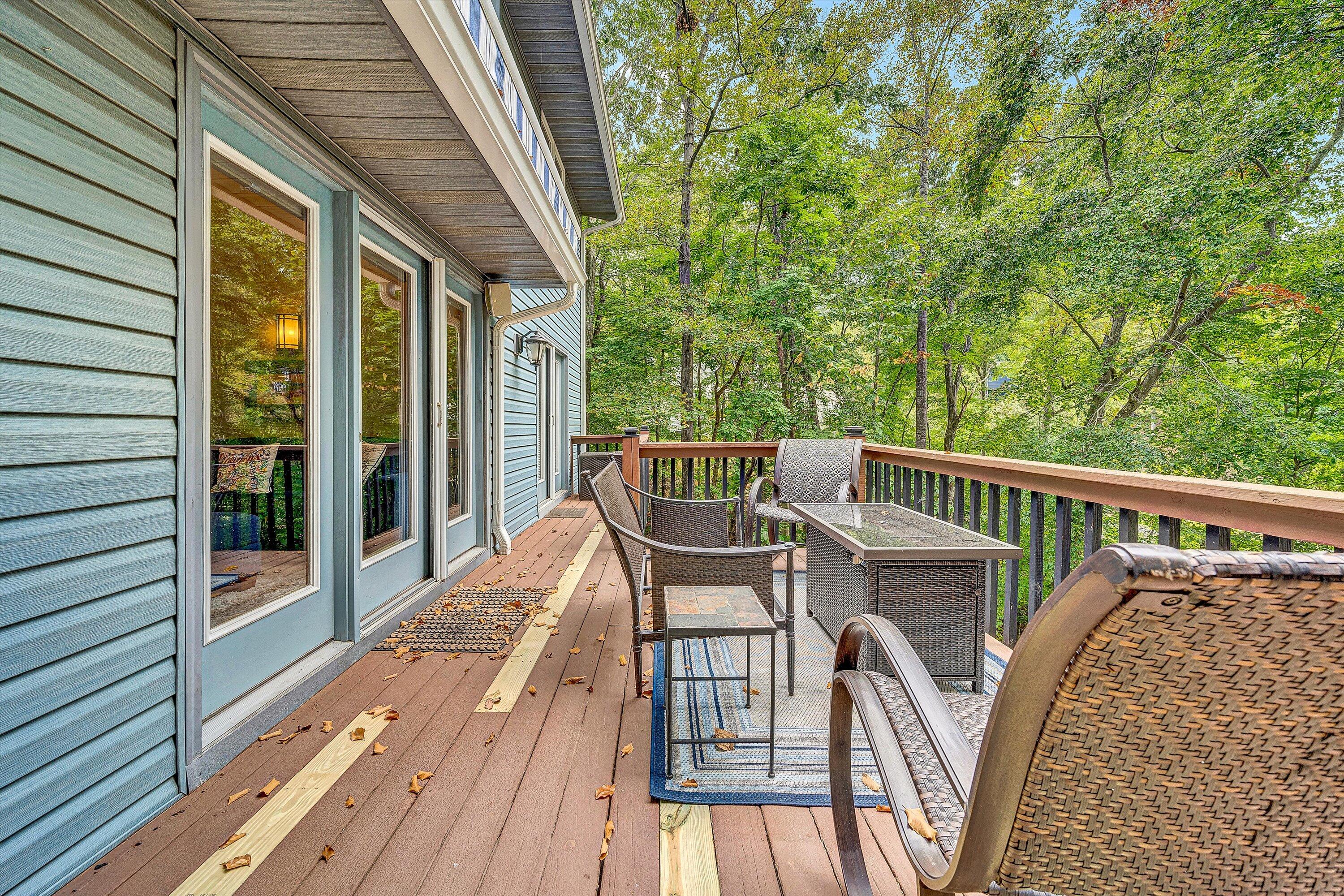111 Woodlake DR