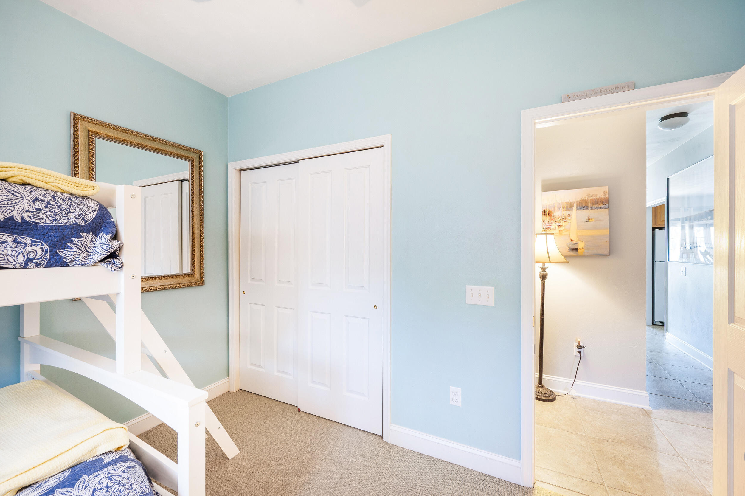 305 S Pointe Shore DR Unit: 202