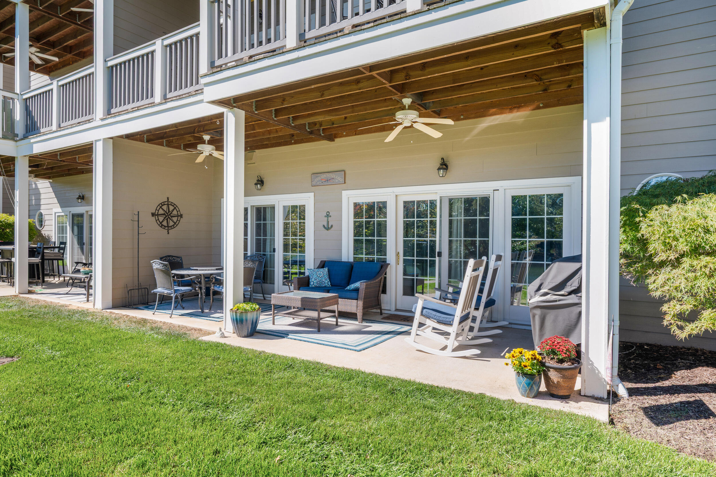 305 S Pointe Shore DR Unit: 202