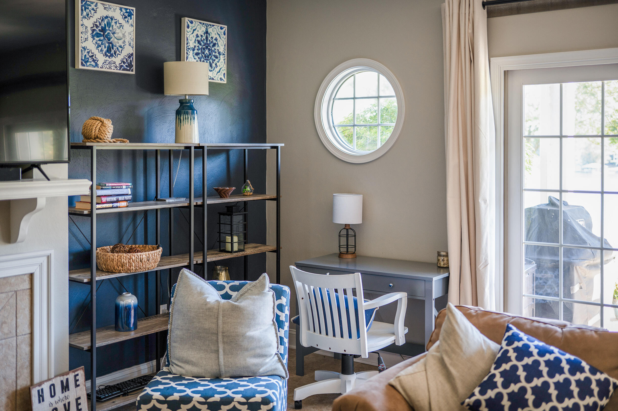 305 S Pointe Shore DR Unit: 202