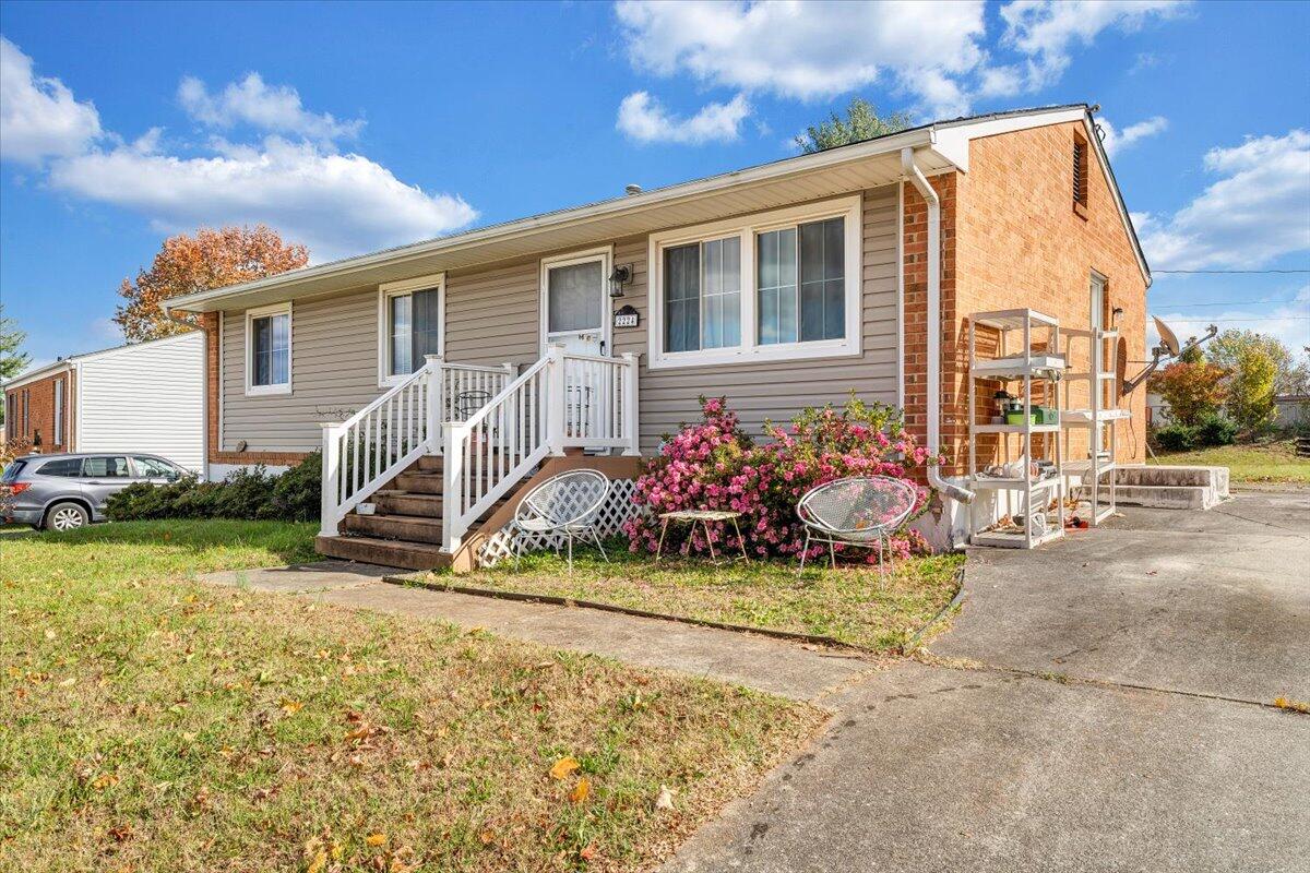 2224 Bailey AVE
