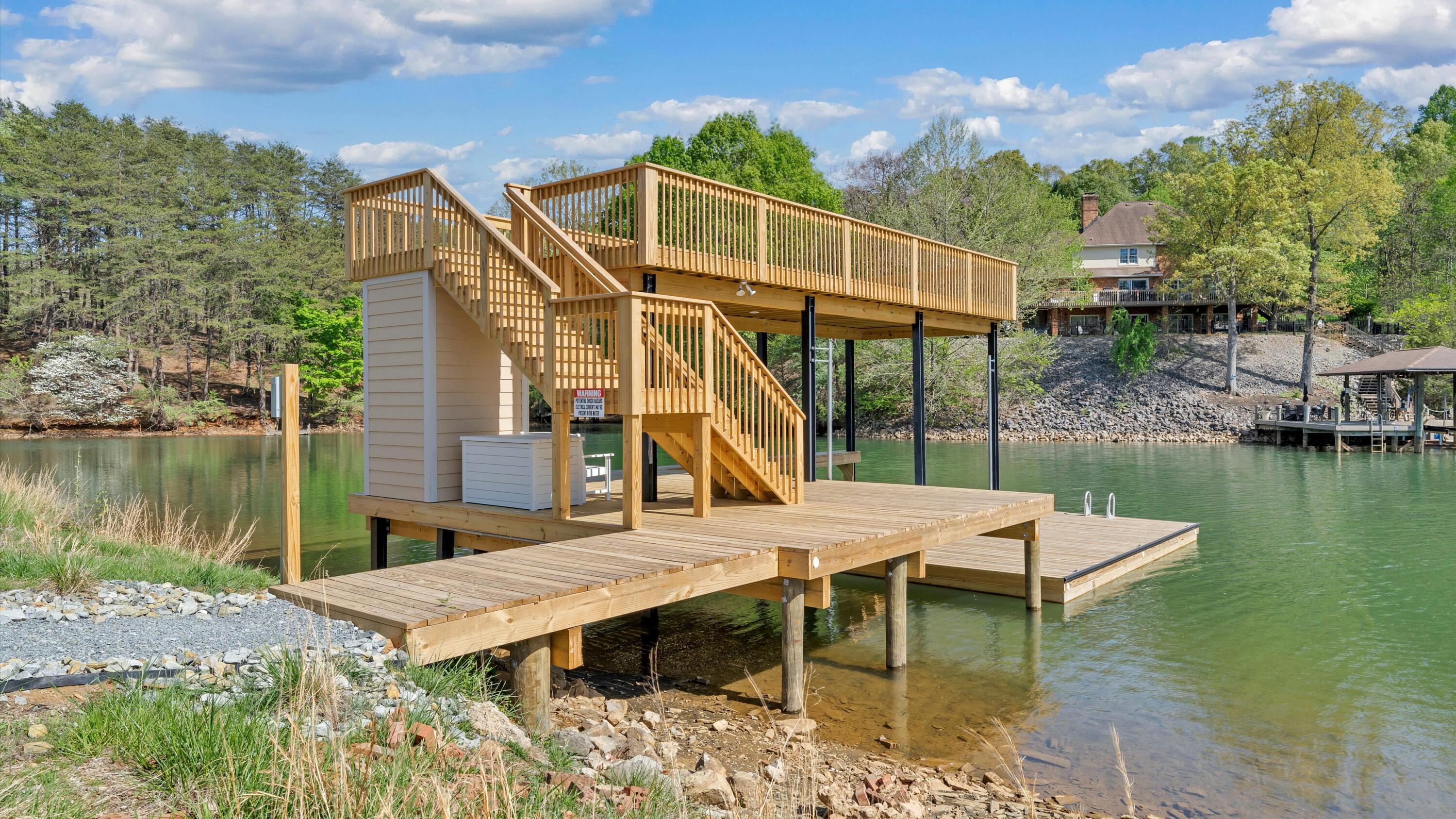 2937 Blount DR