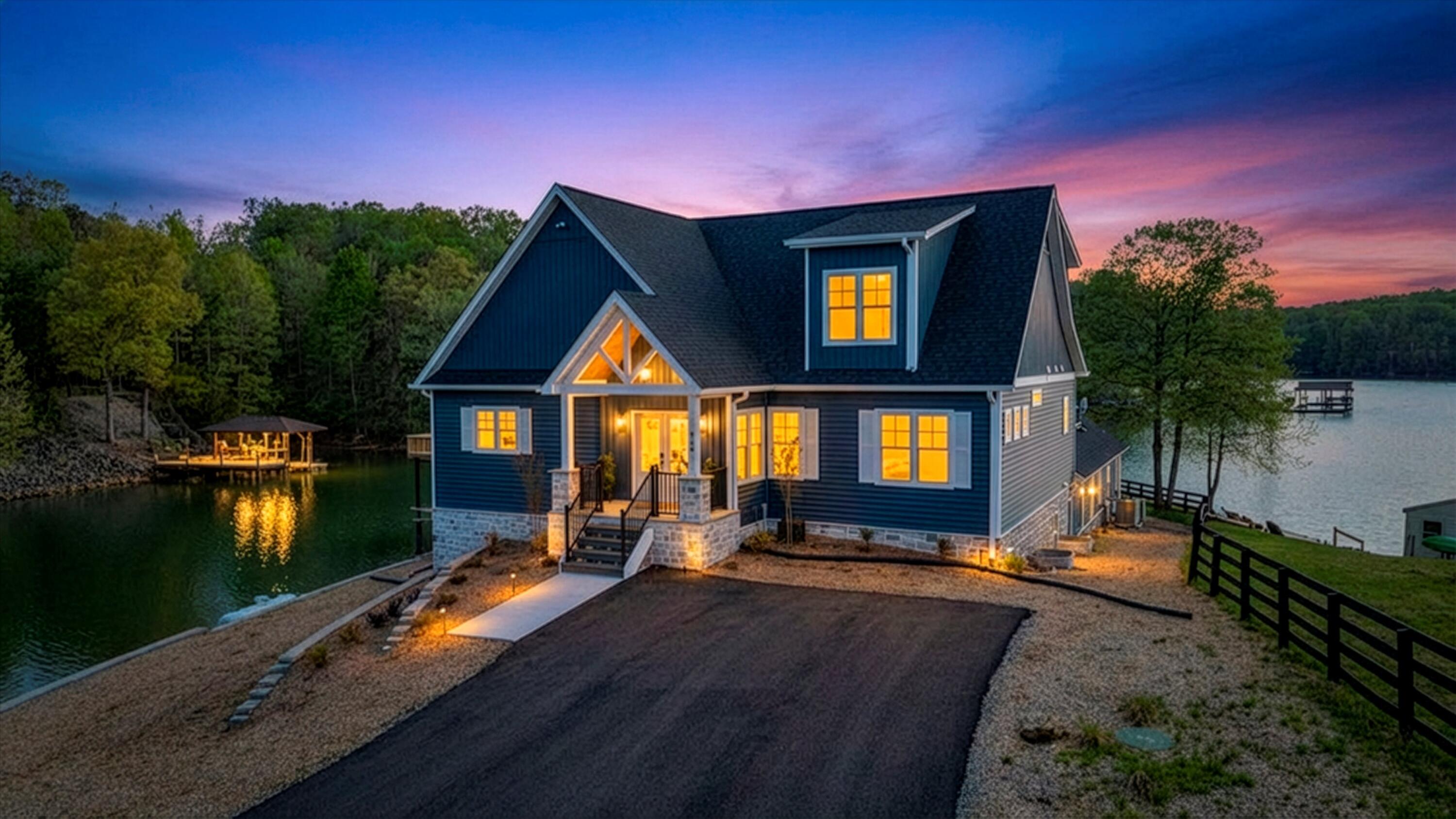 2937 Blount DR
