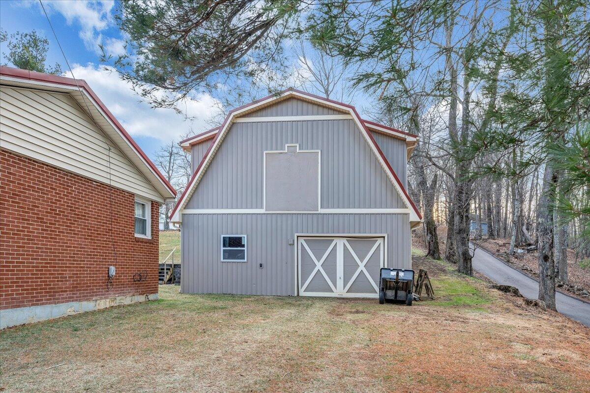 9009 Poor Mountain RD