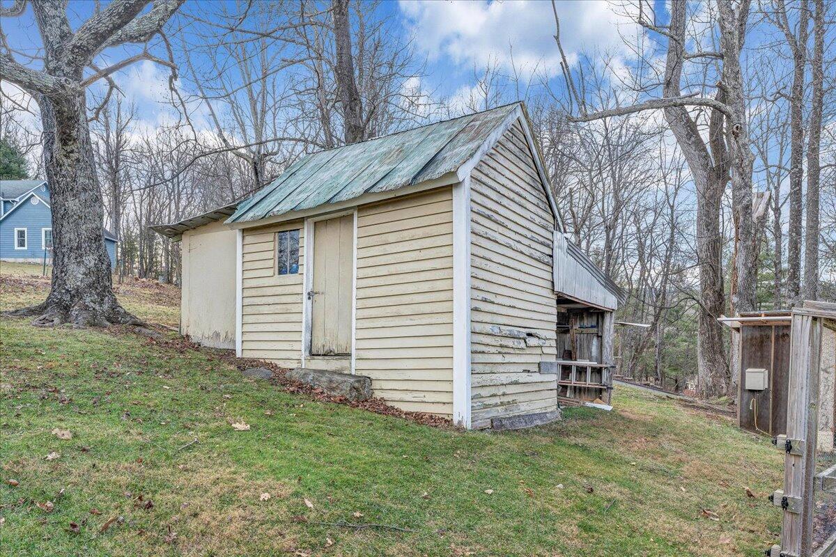 9009 Poor Mountain RD