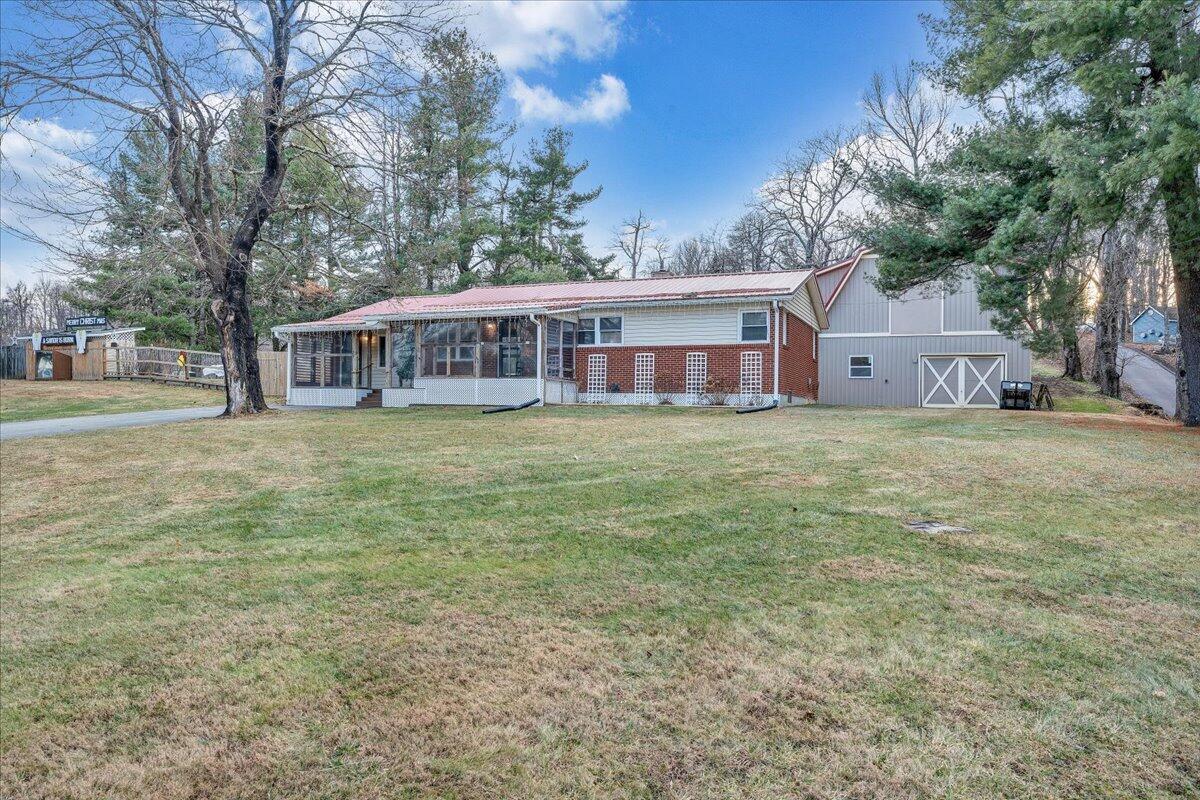 9009 Poor Mountain RD