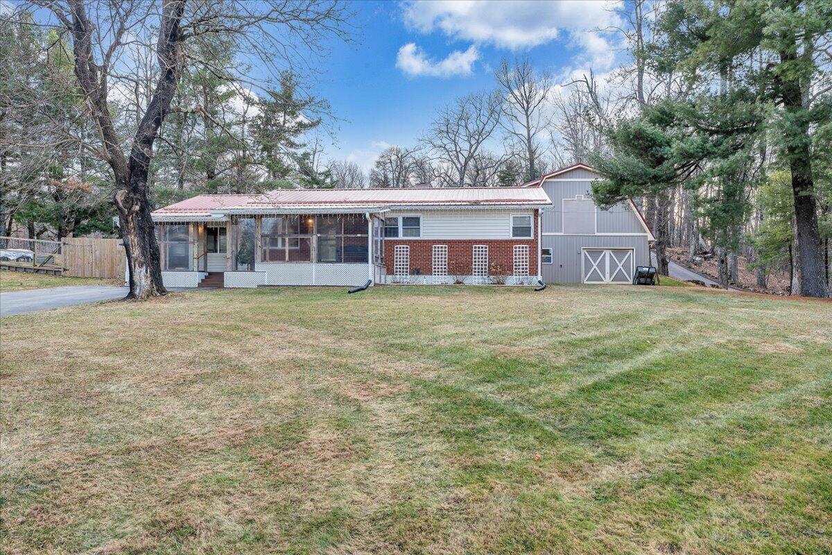 9009 Poor Mountain RD
