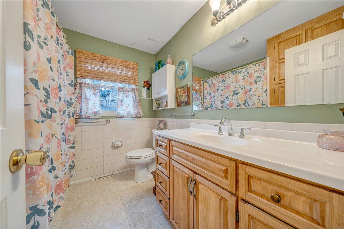 9009 Poor Mountain RD