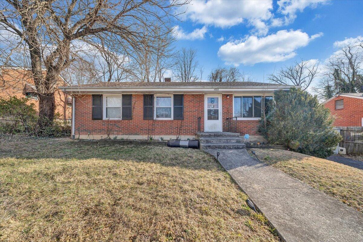 4928 Rowe Ridge RD NW