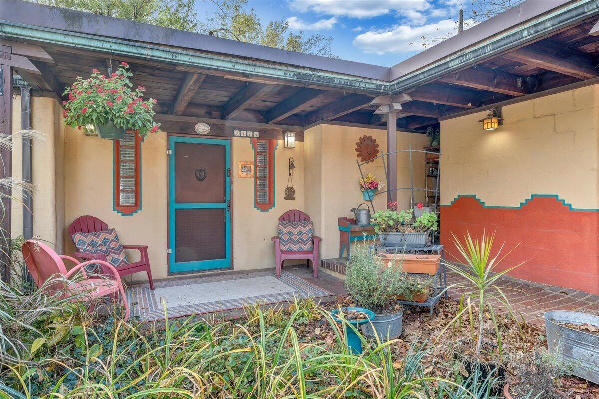 1114 Carolina AVE
