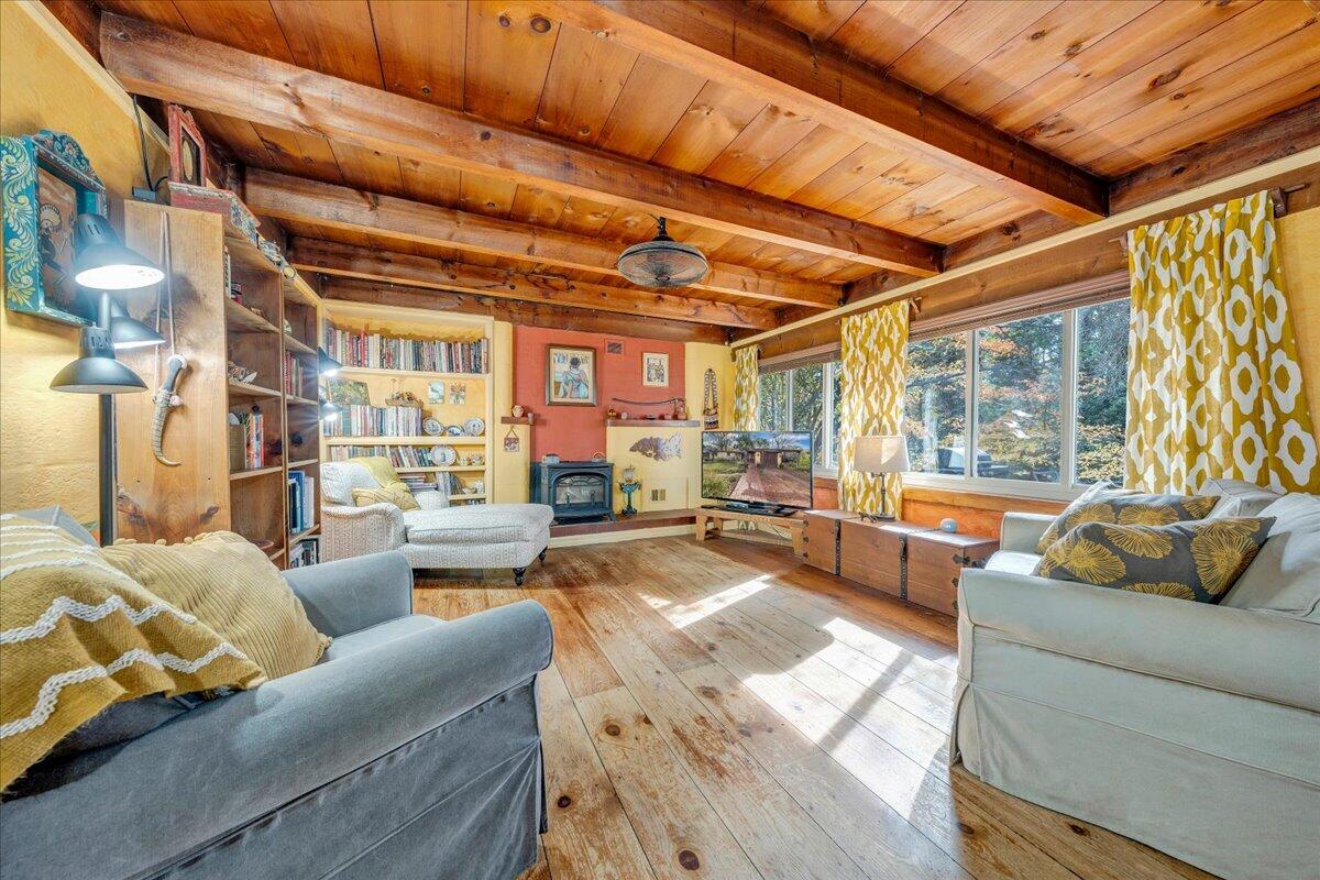 1114 Carolina AVE