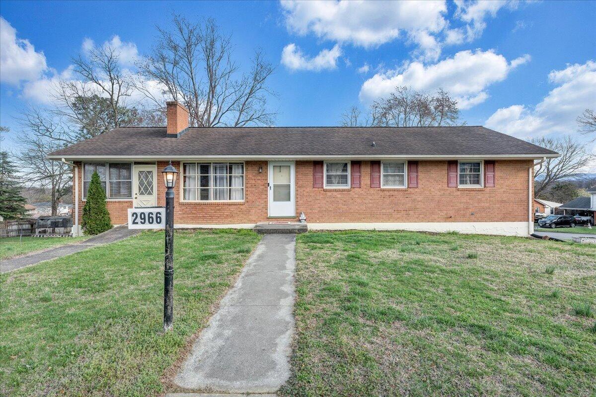 2966 Neil DR