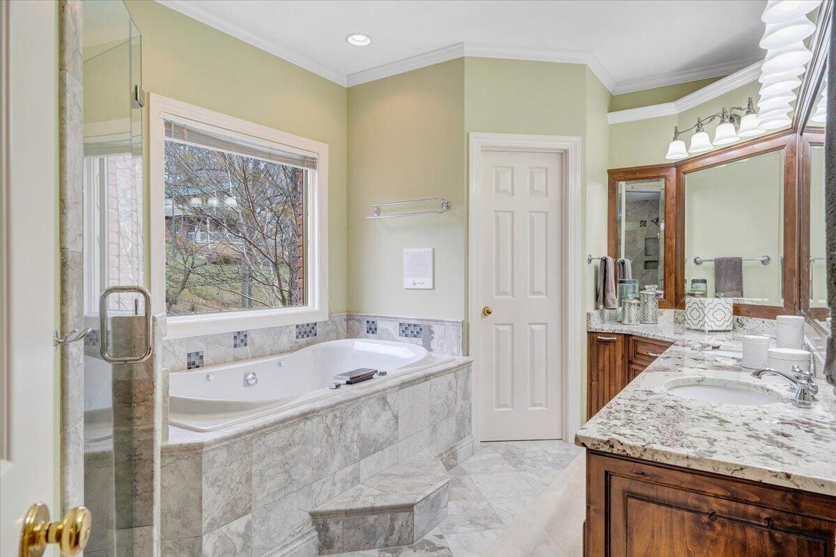1300 Pats DR