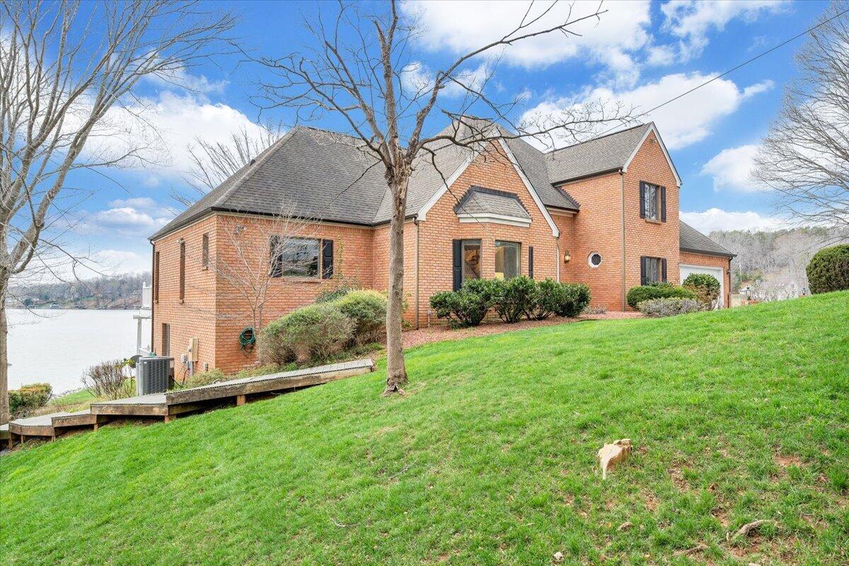 1300 Pats DR