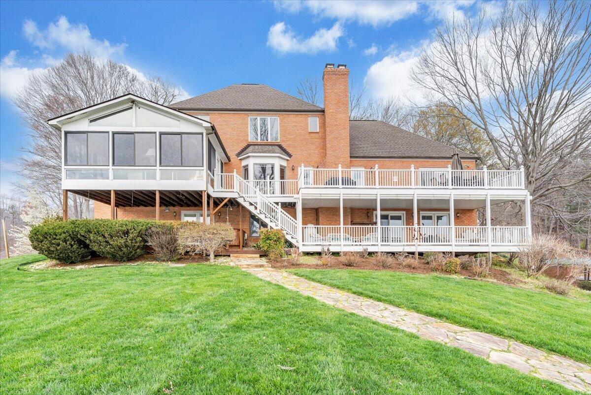 1300 Pats DR
