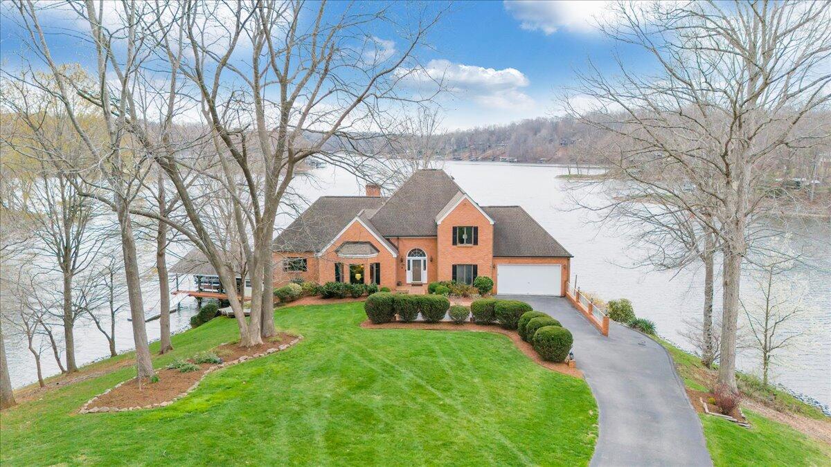 1300 Pats DR