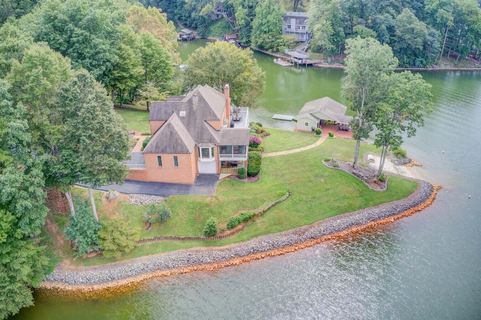 1300 Pats DR
