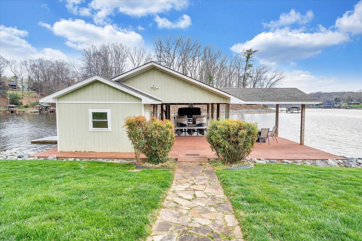 1300 Pats DR