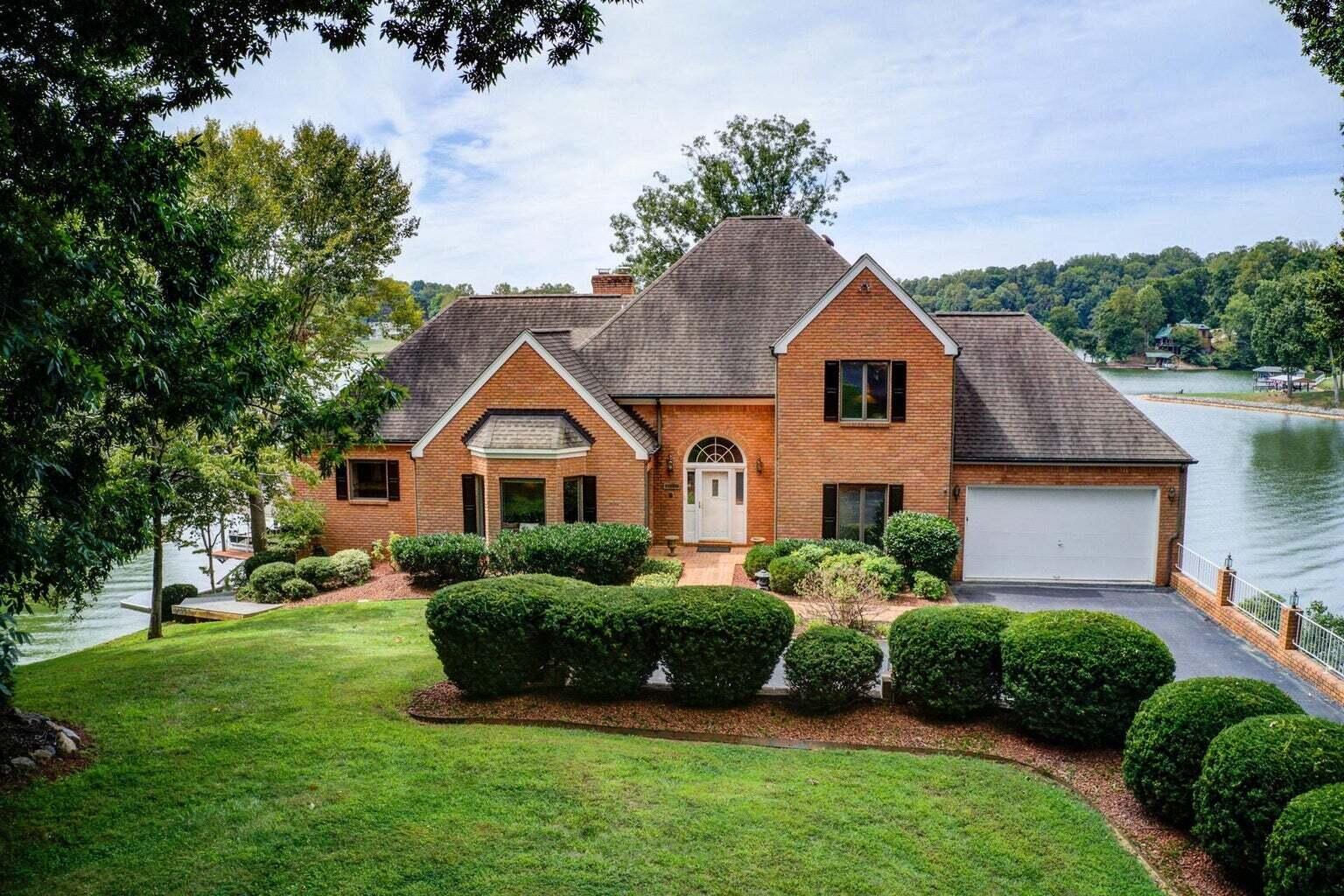 1300 Pats DR