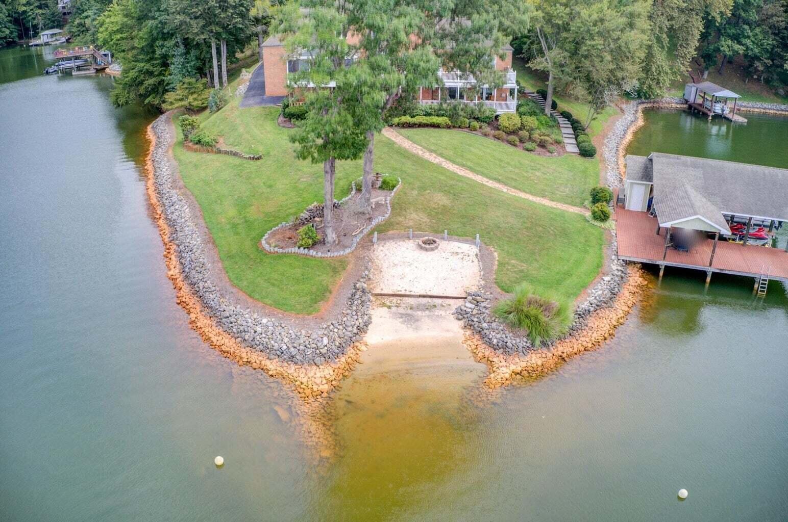 1300 Pats DR