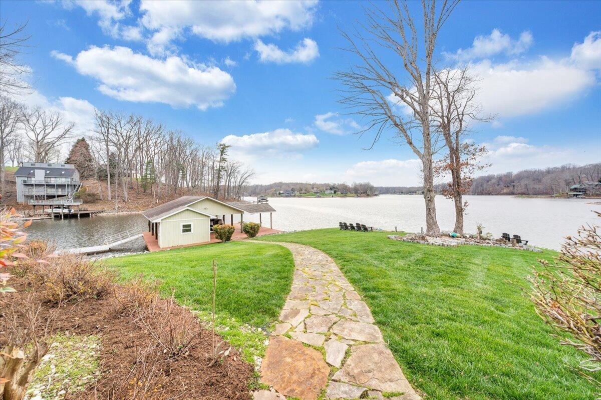 1300 Pats DR