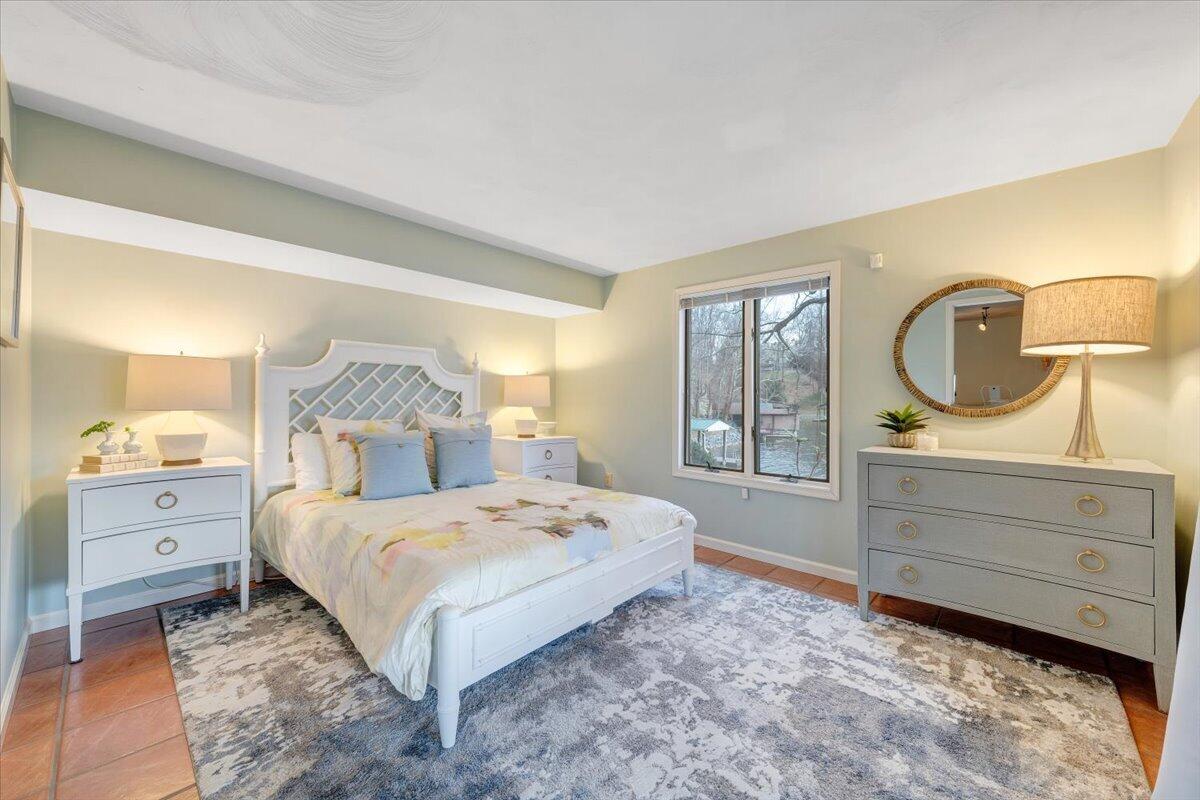 1300 Pats DR