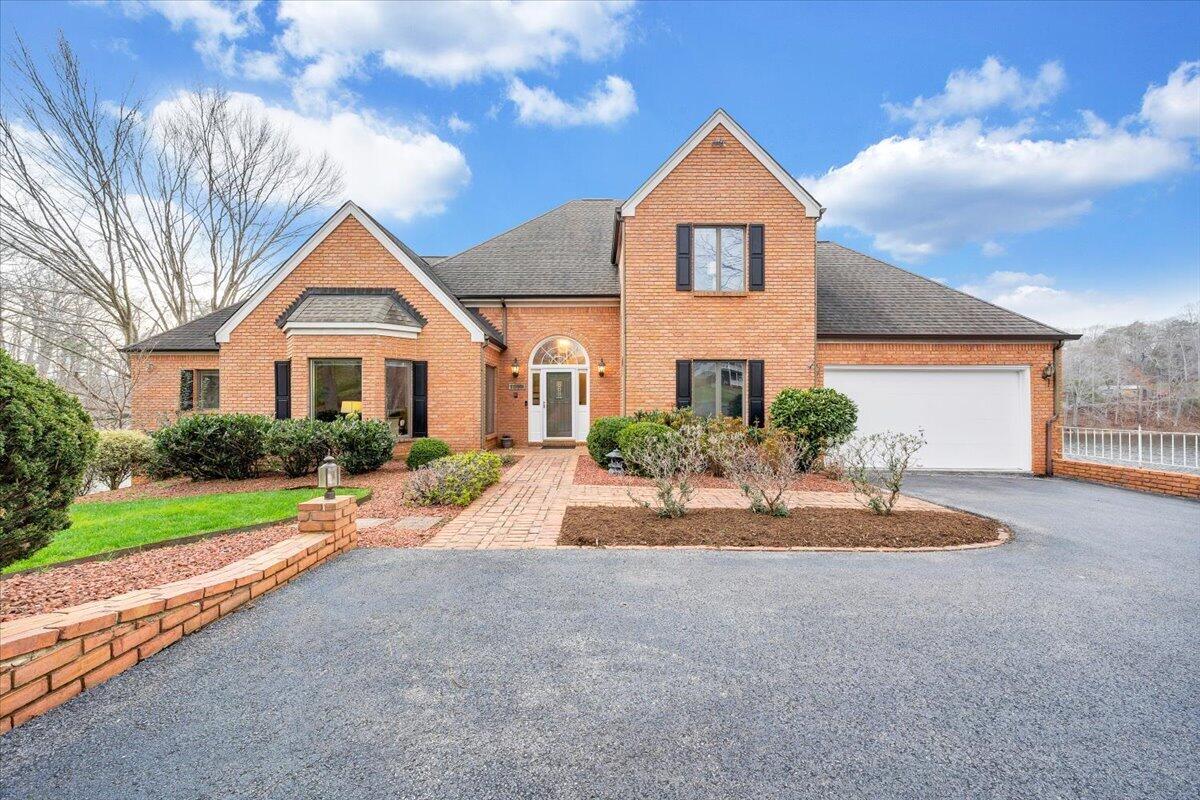 1300 Pats DR