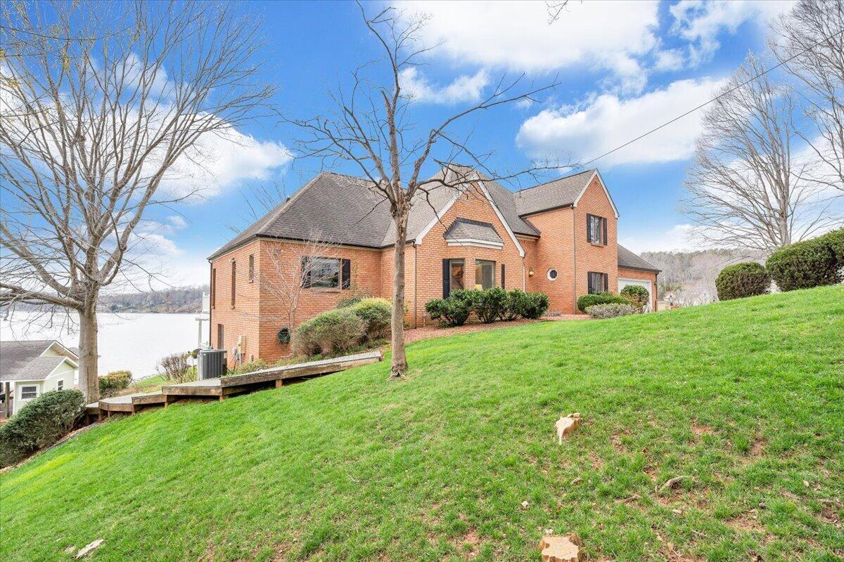1300 Pats DR