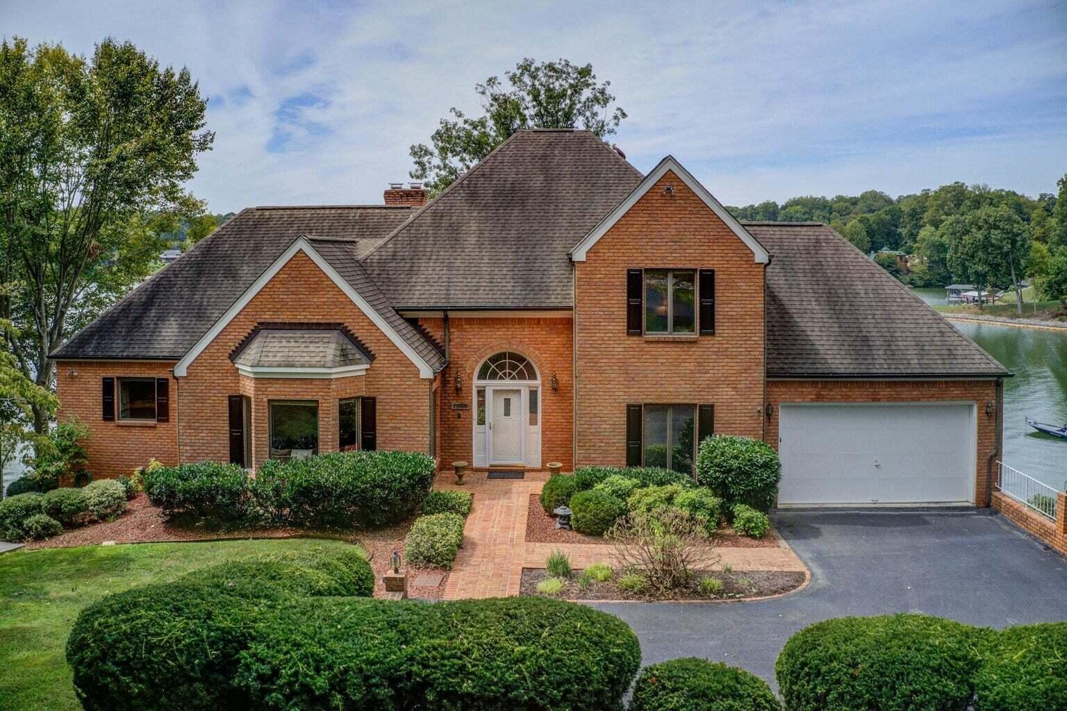 1300 Pats DR