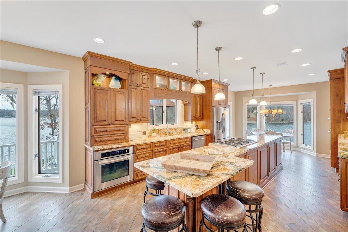 1300 Pats DR
