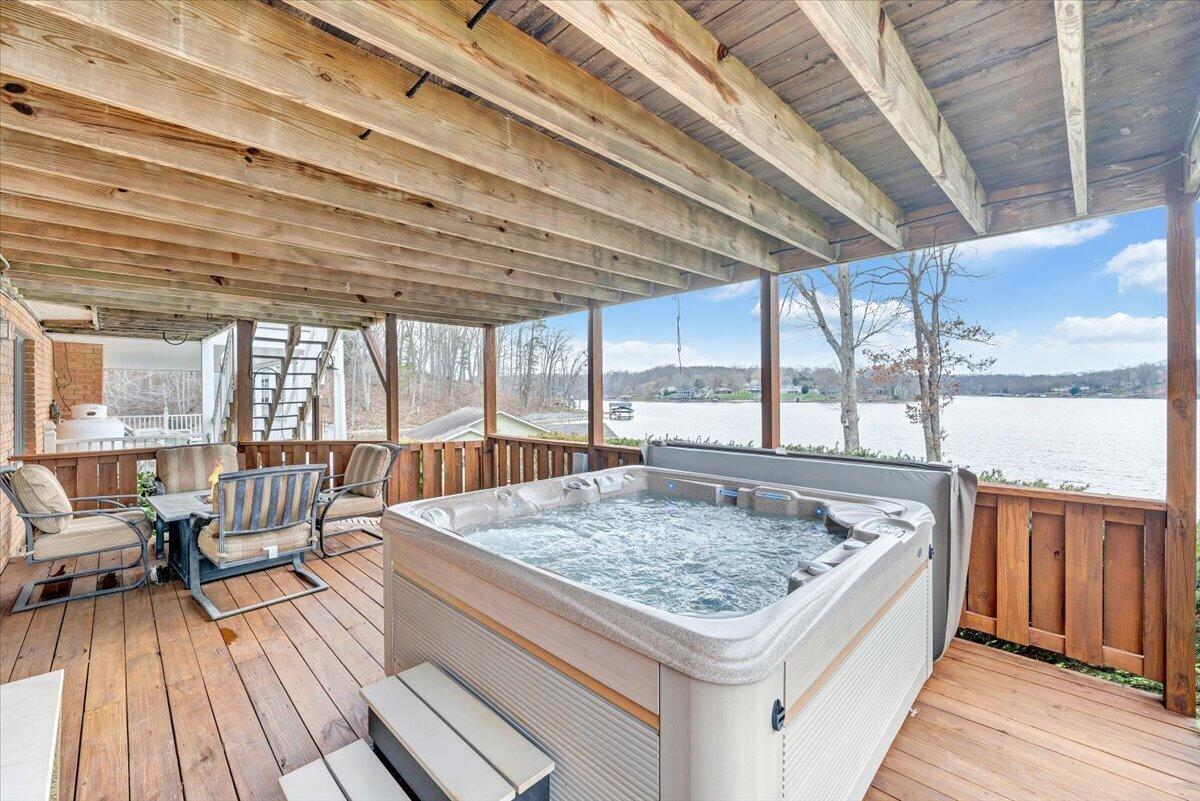 1300 Pats DR