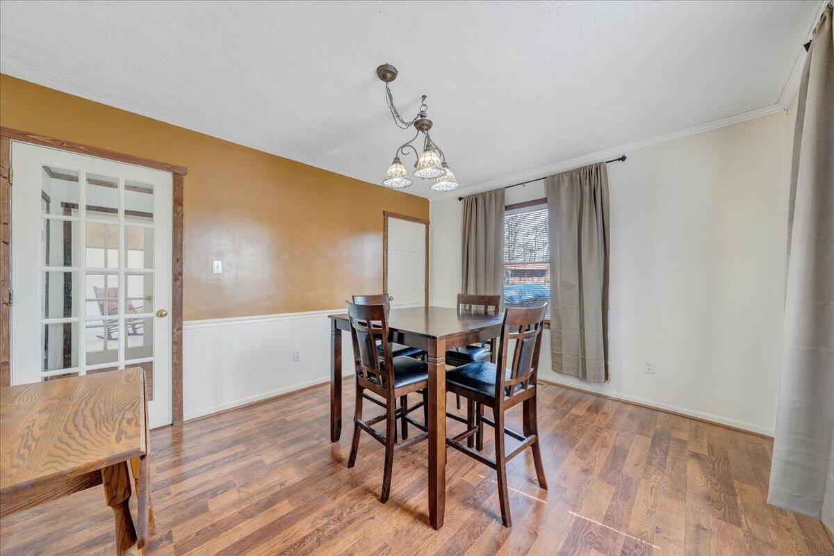 50 Mapleridge DR