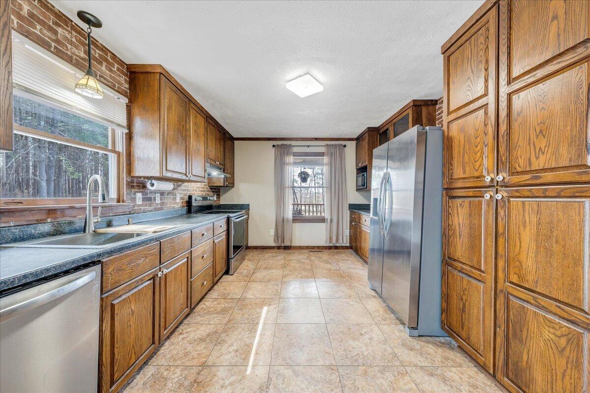 50 Mapleridge DR