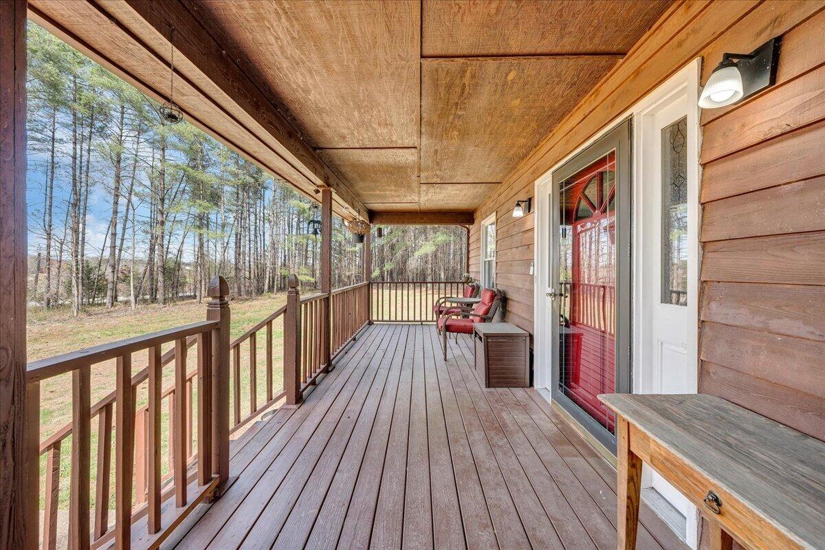 50 Mapleridge DR