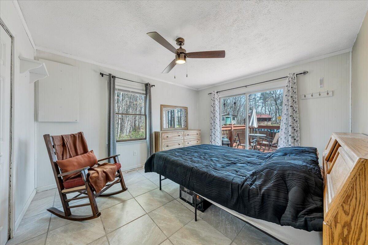 50 Mapleridge DR