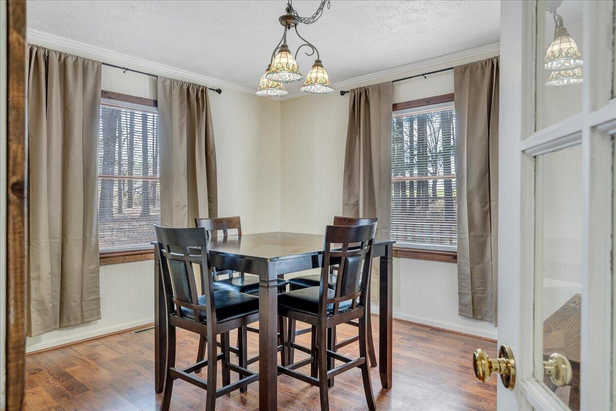 50 Mapleridge DR