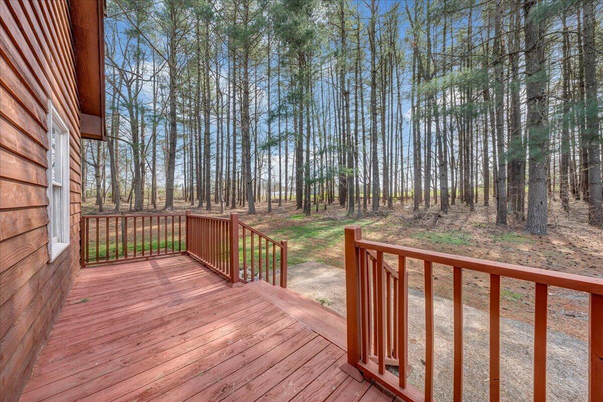 50 Mapleridge DR