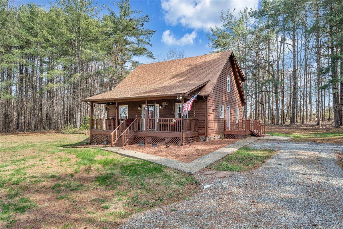 50 Mapleridge DR