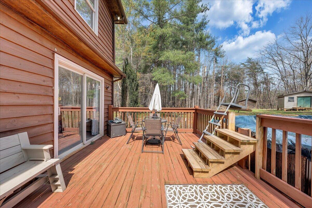 50 Mapleridge DR