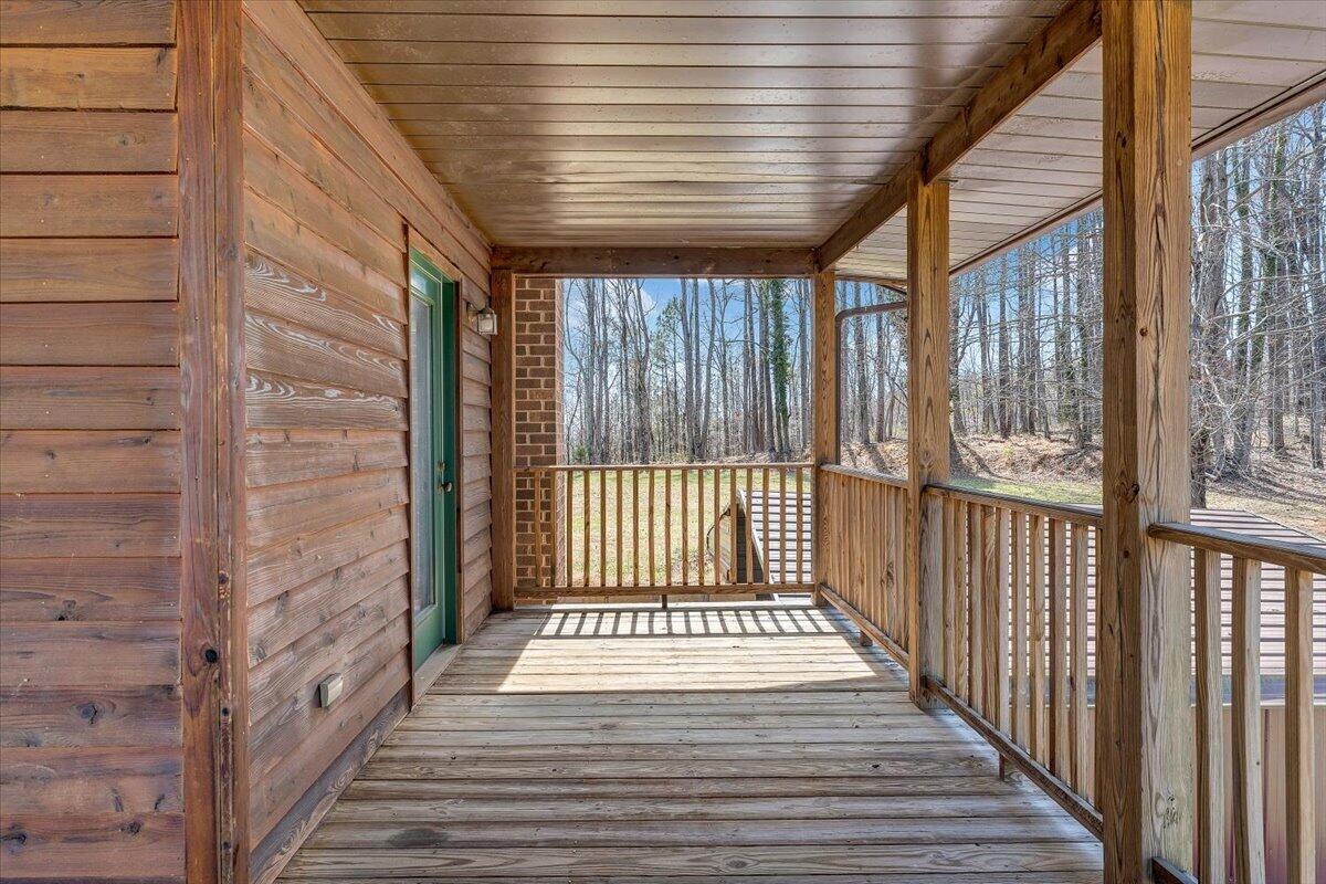 661 N Briar Mountain RD