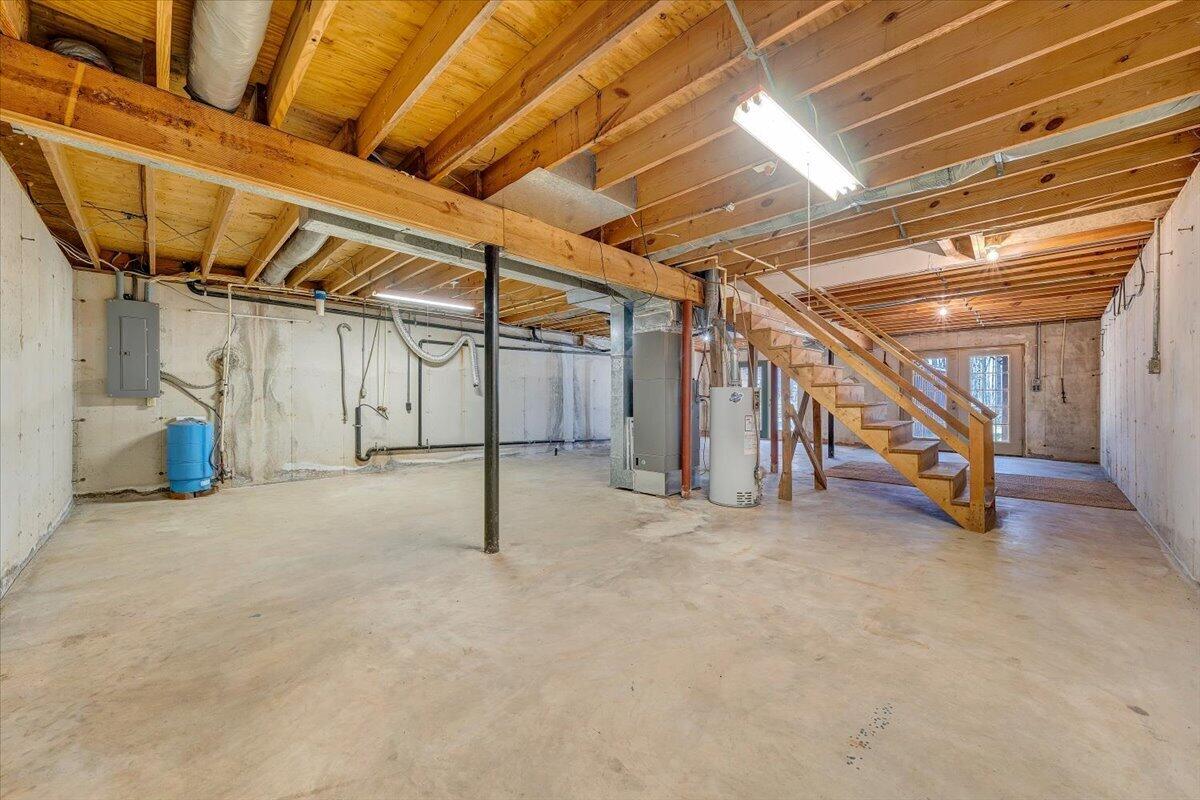 661 N Briar Mountain RD