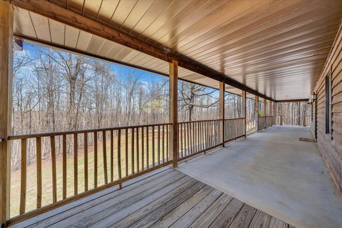 661 N Briar Mountain RD