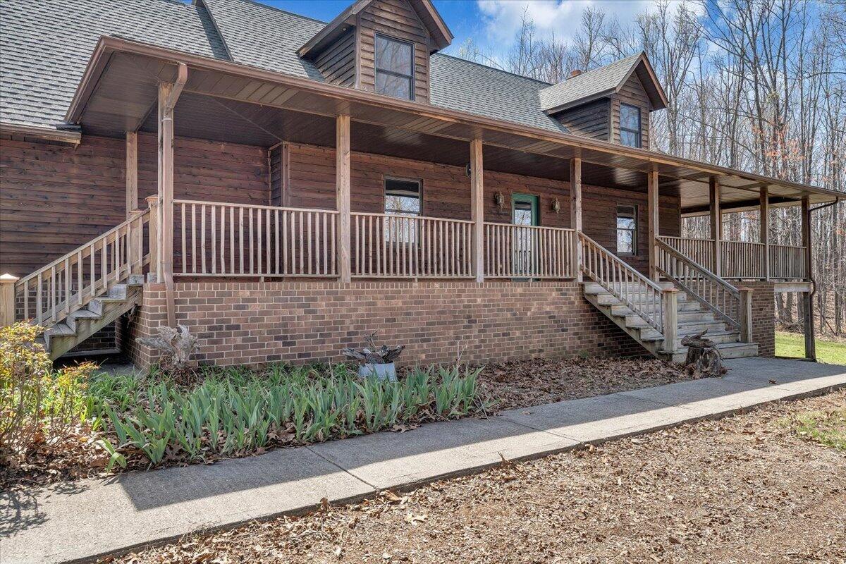 661 N Briar Mountain RD