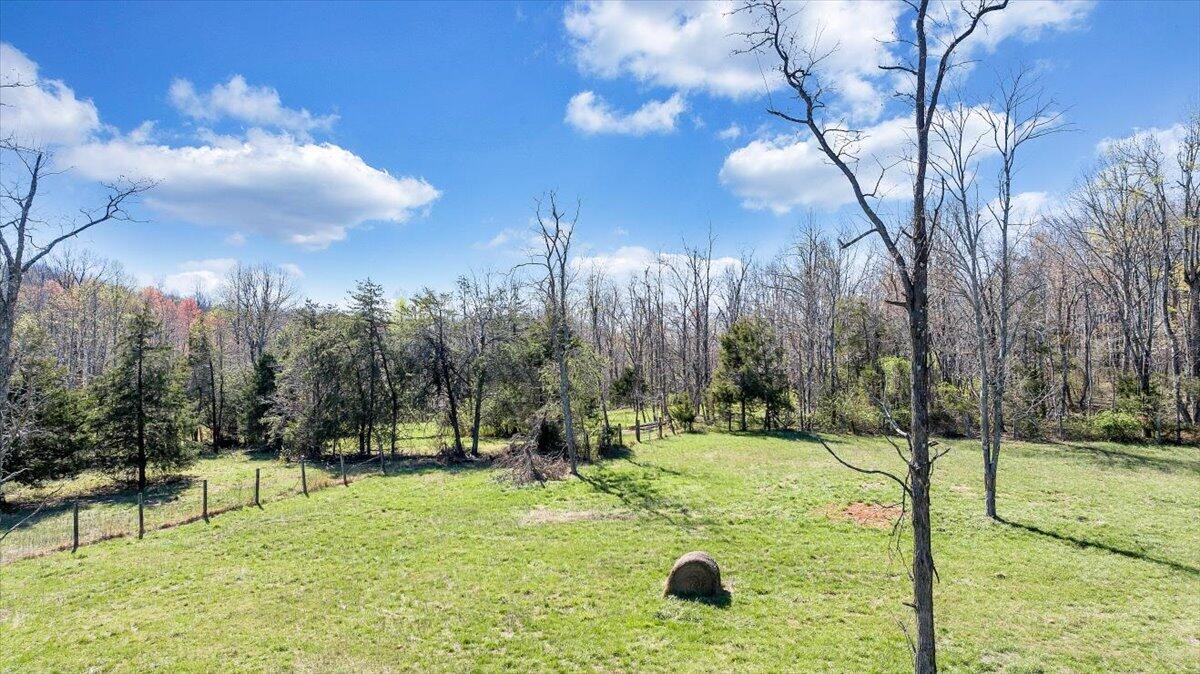 661 N Briar Mountain RD
