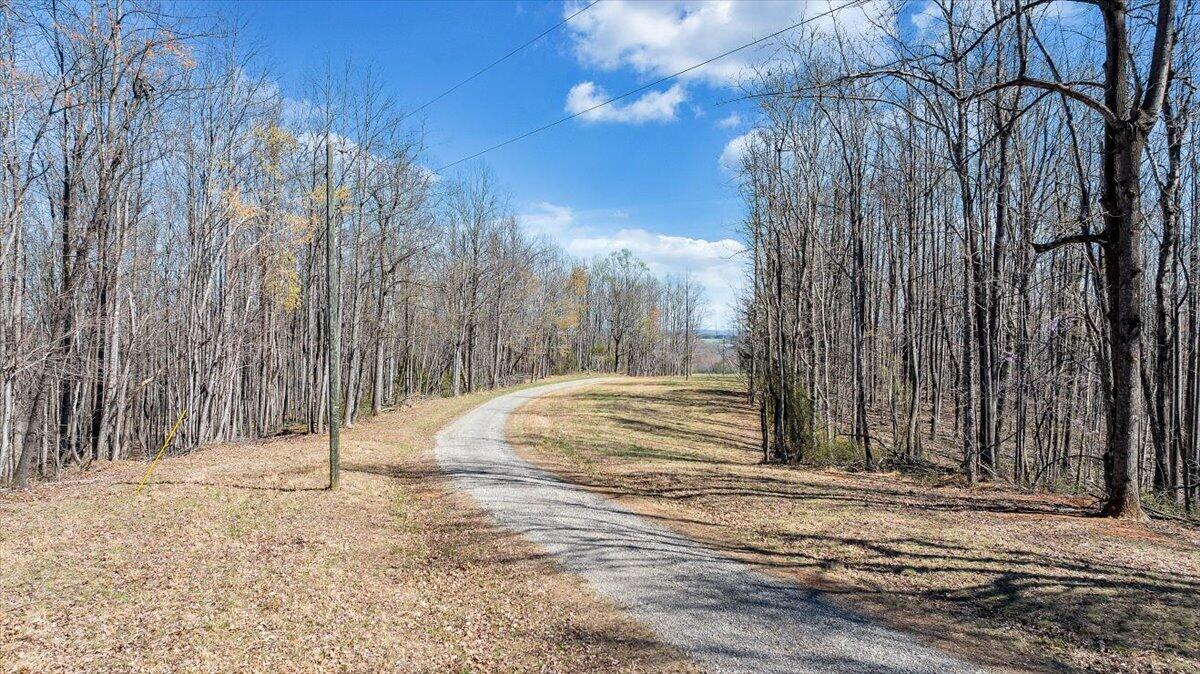 661 N Briar Mountain RD
