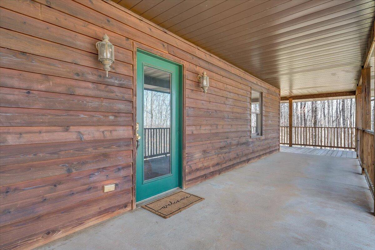 661 N Briar Mountain RD
